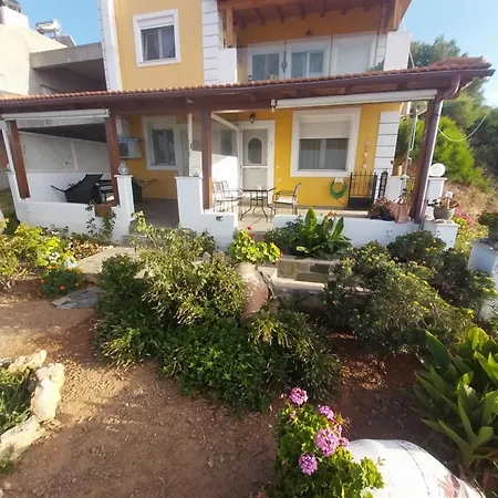 Roussa's View Apartment
